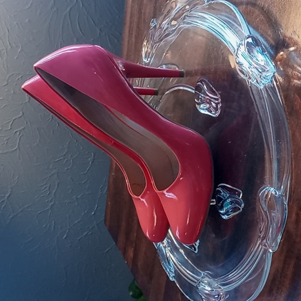 Zigi Soho Charlise Bright Pink Heels size 9